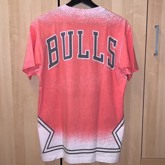 Mitchell & Ness Chicago Bulls Tee - Picture 2 of 3